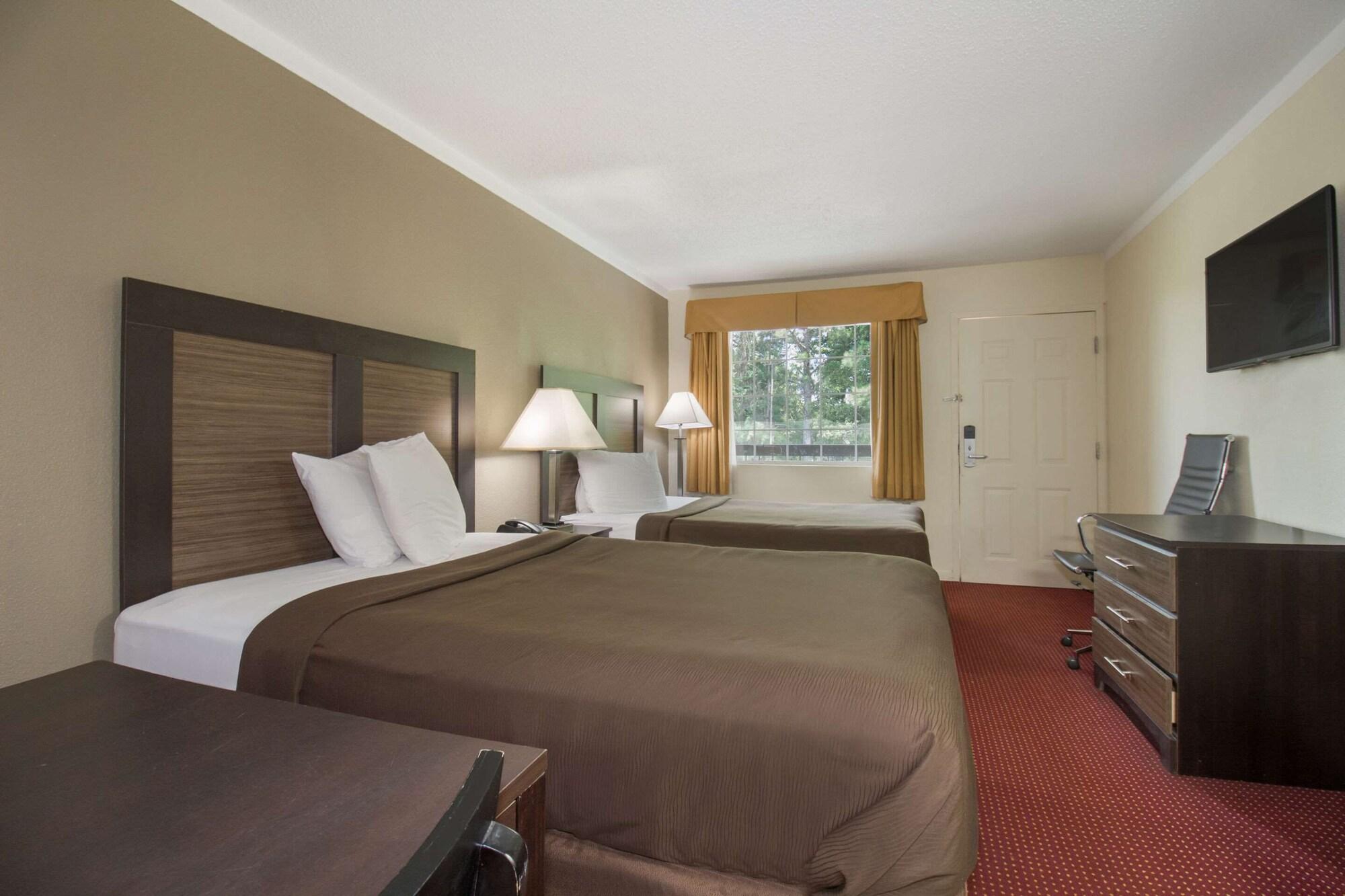 Suburban - Darlington Hotel 2*
