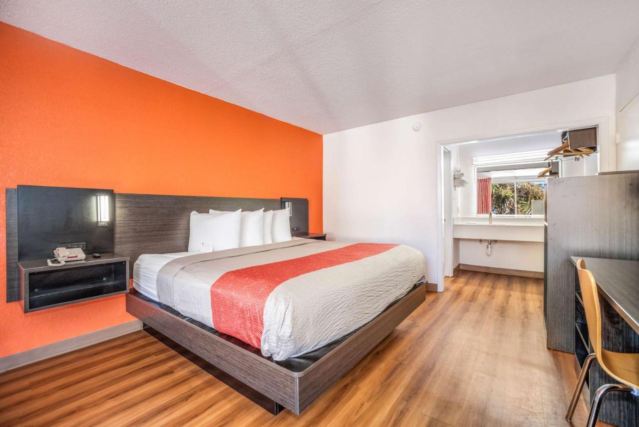 Hotel 6-florence, Sc 2*