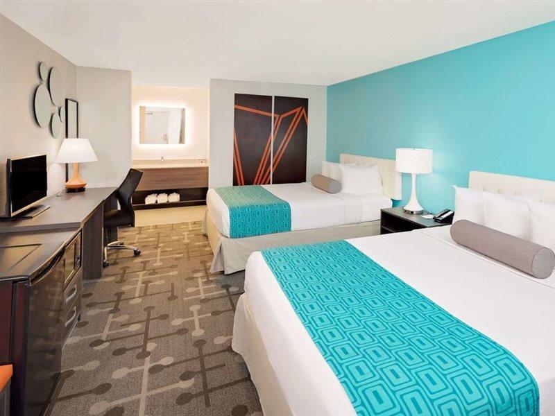 Hotel Howard Johnson By Wyndham 4*