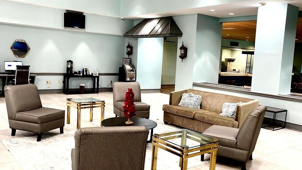 Clarion & Hotel 2*