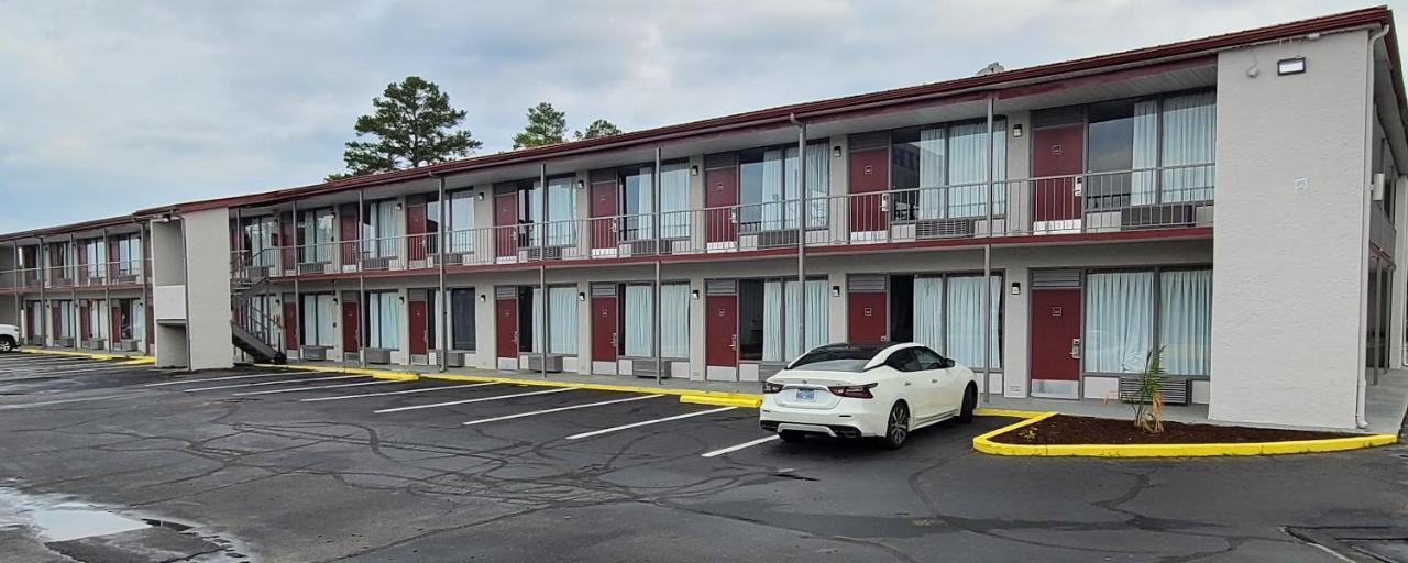 Red Roof Florence, Sc Hotel 2*