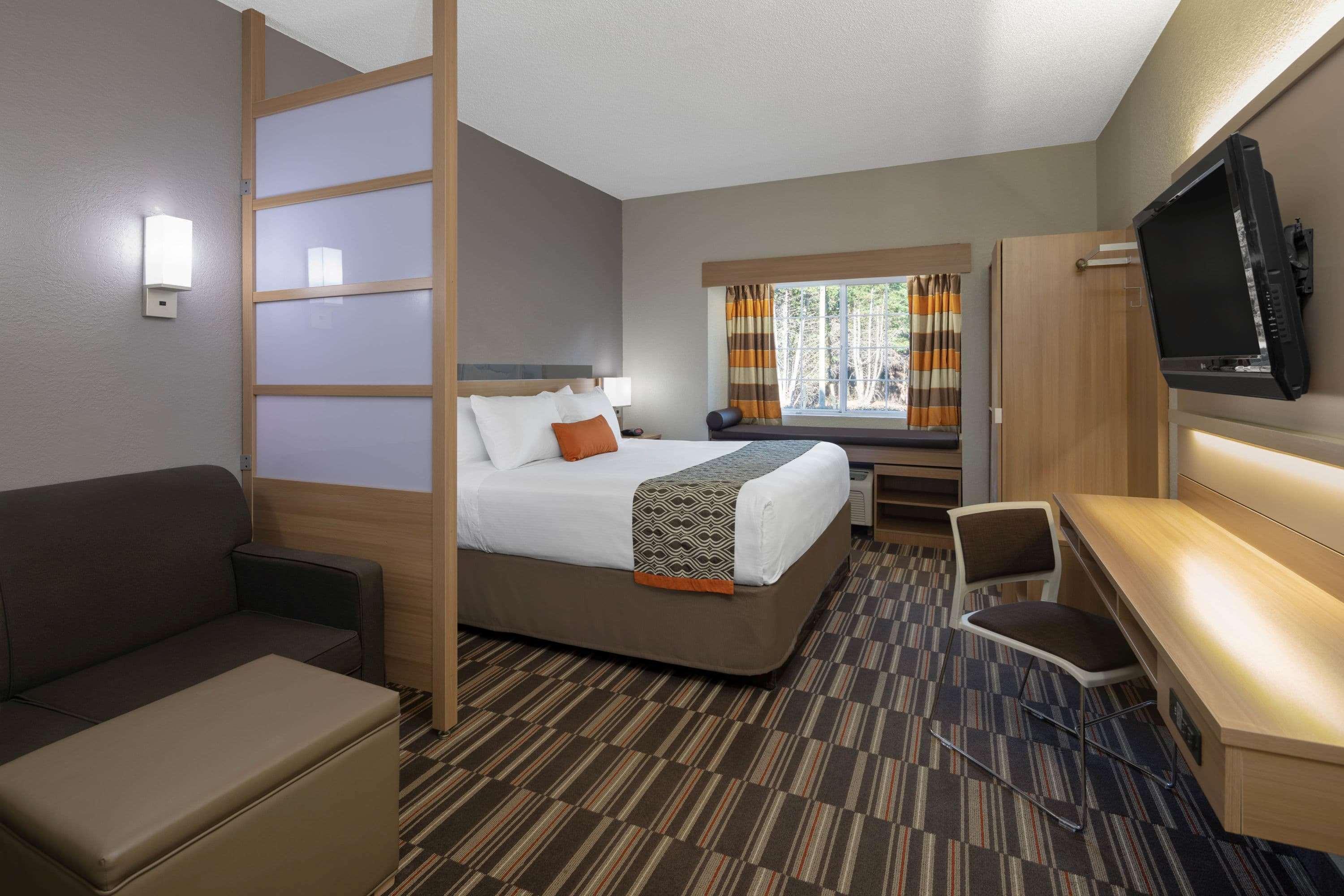 Microtel & By Wyndham 2*