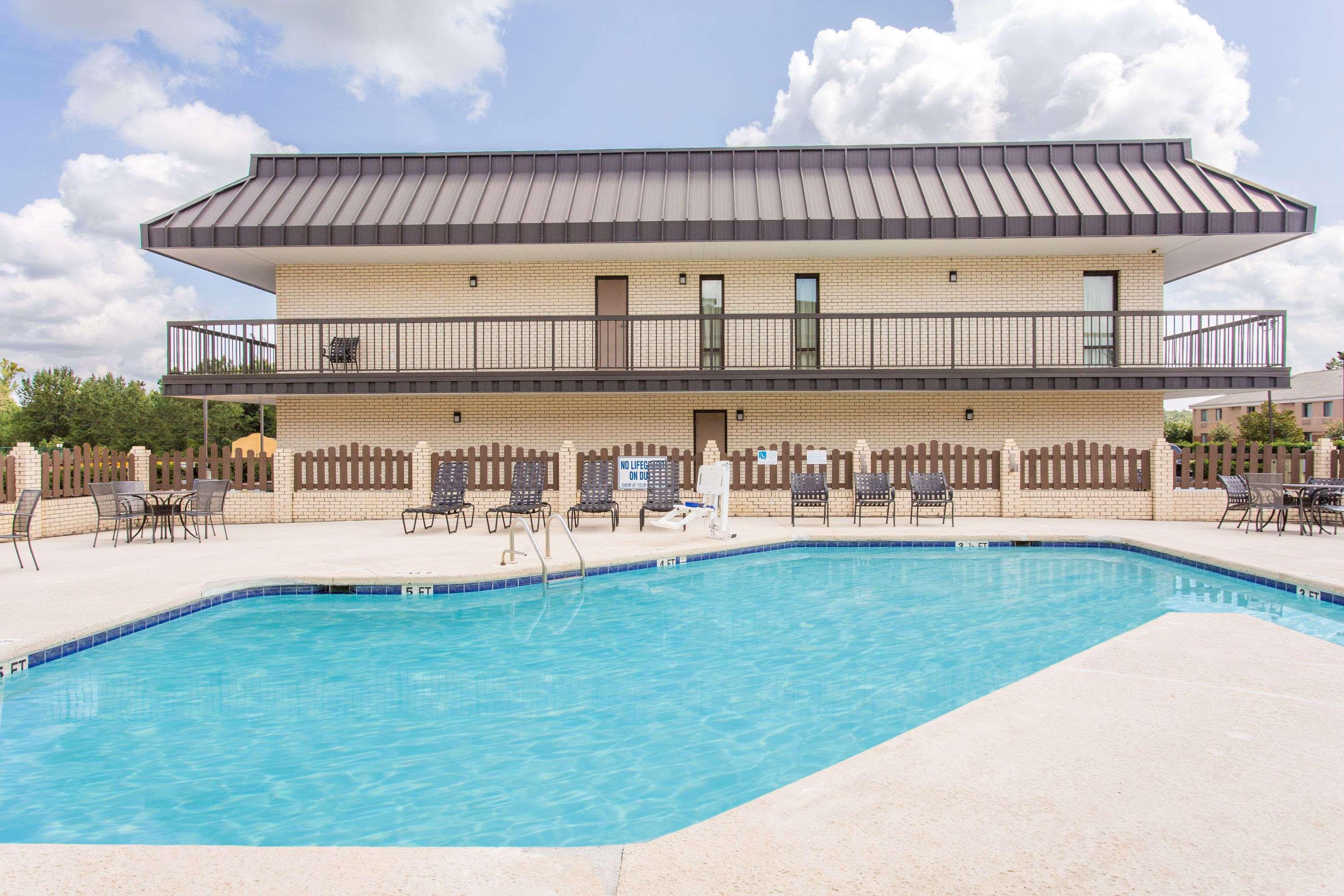Days By Wyndham Florence/i-95 North Motel 2*