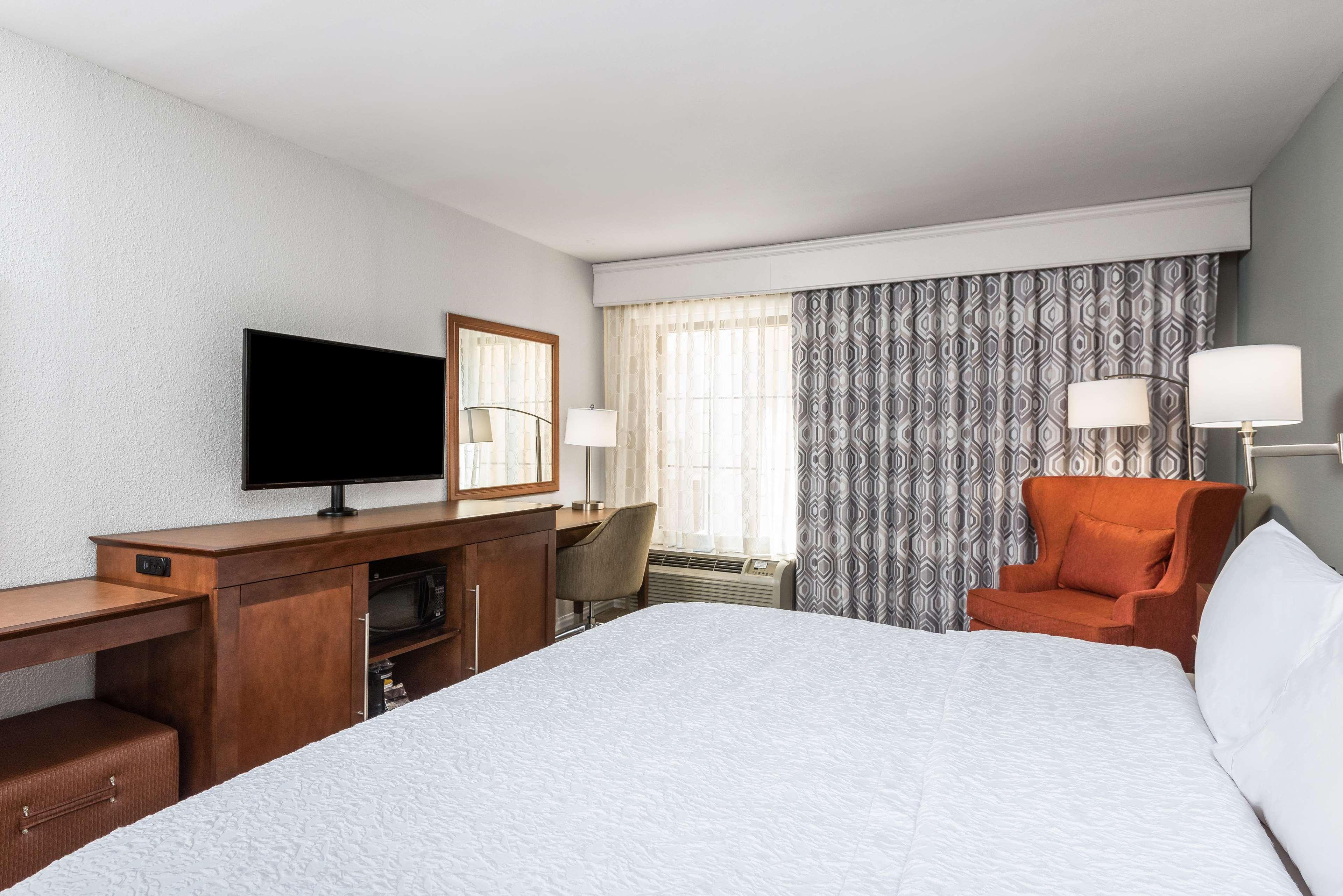 Hotel Hampton & Center 3*