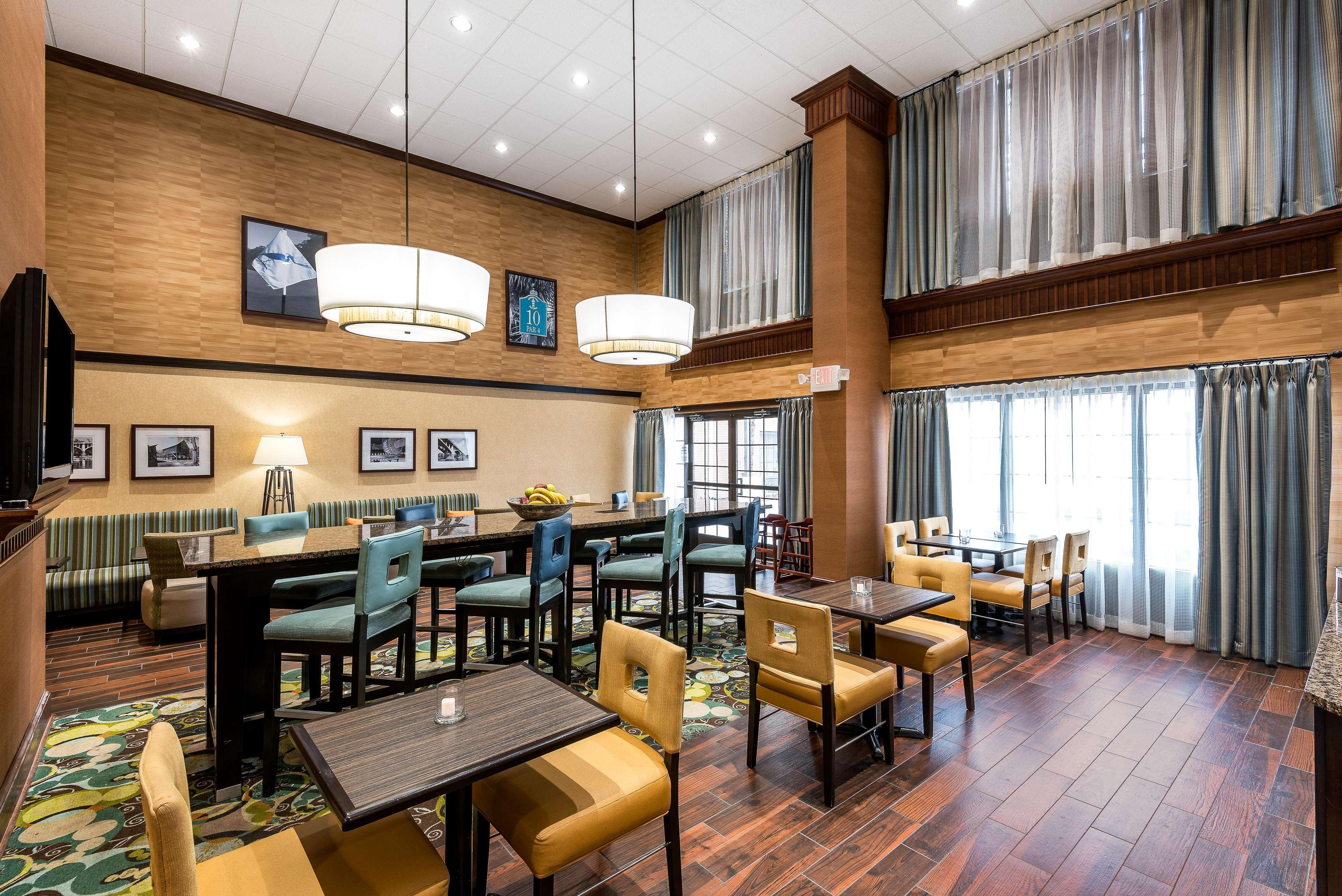 Hampton & Center Hotel 3*