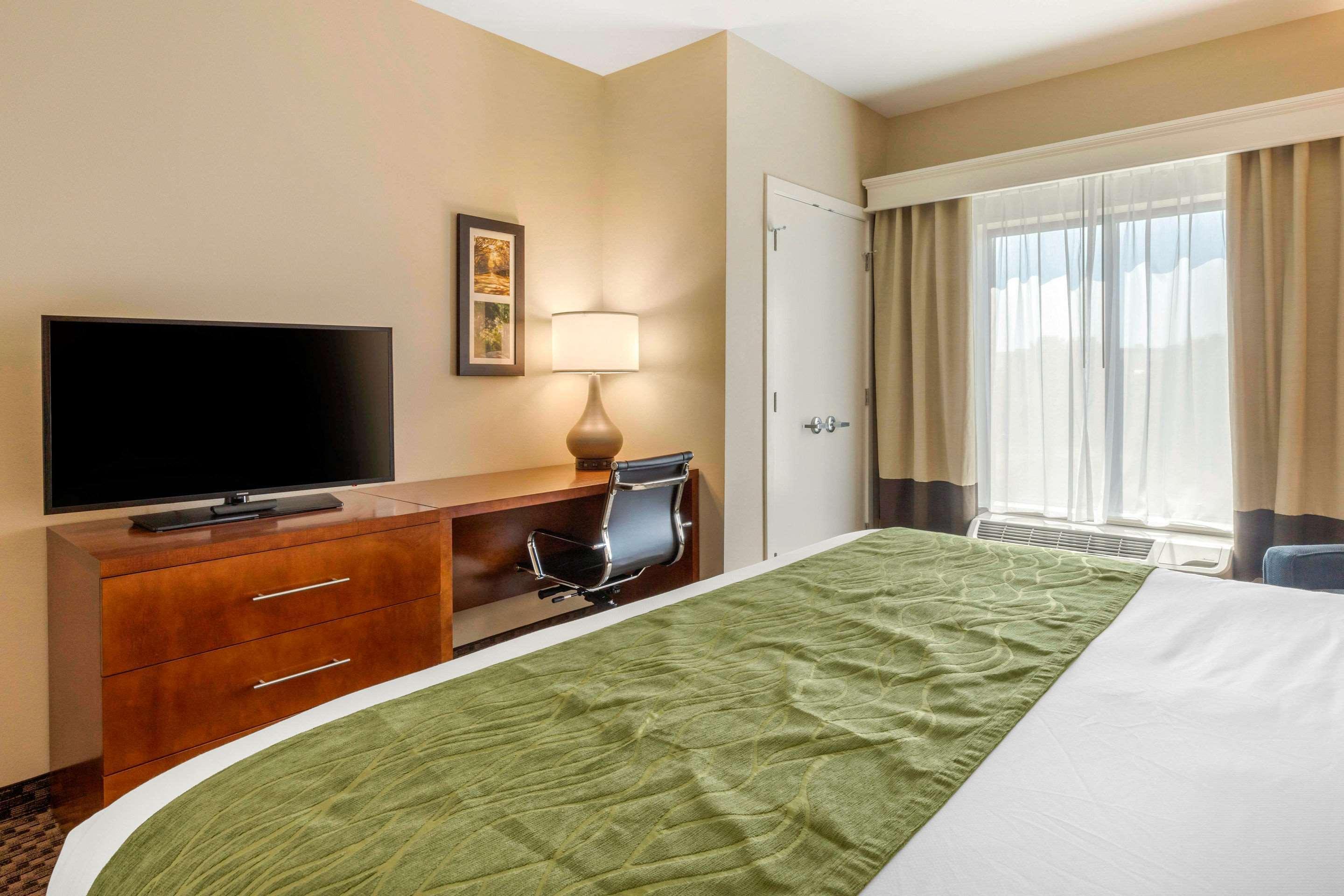 Hotel Comfort &