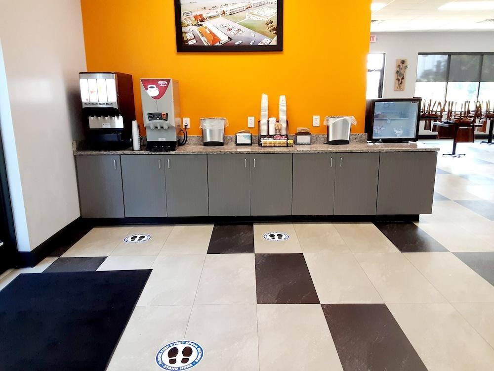 Howard Johnson By Wyndham Hotel 4*