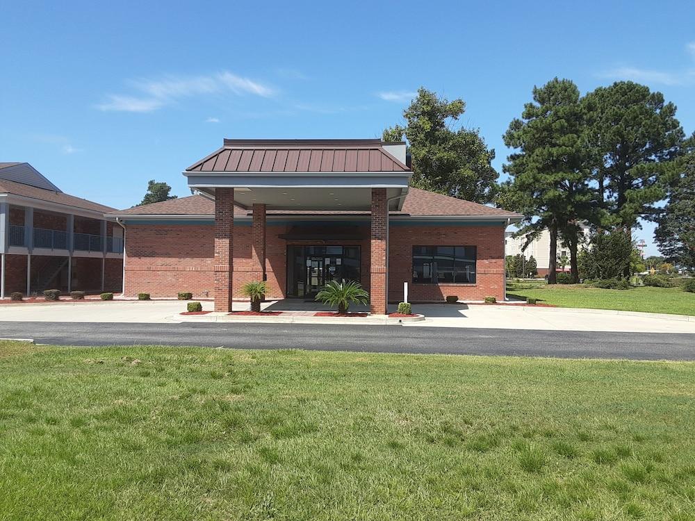 Howard Johnson By Wyndham Florence