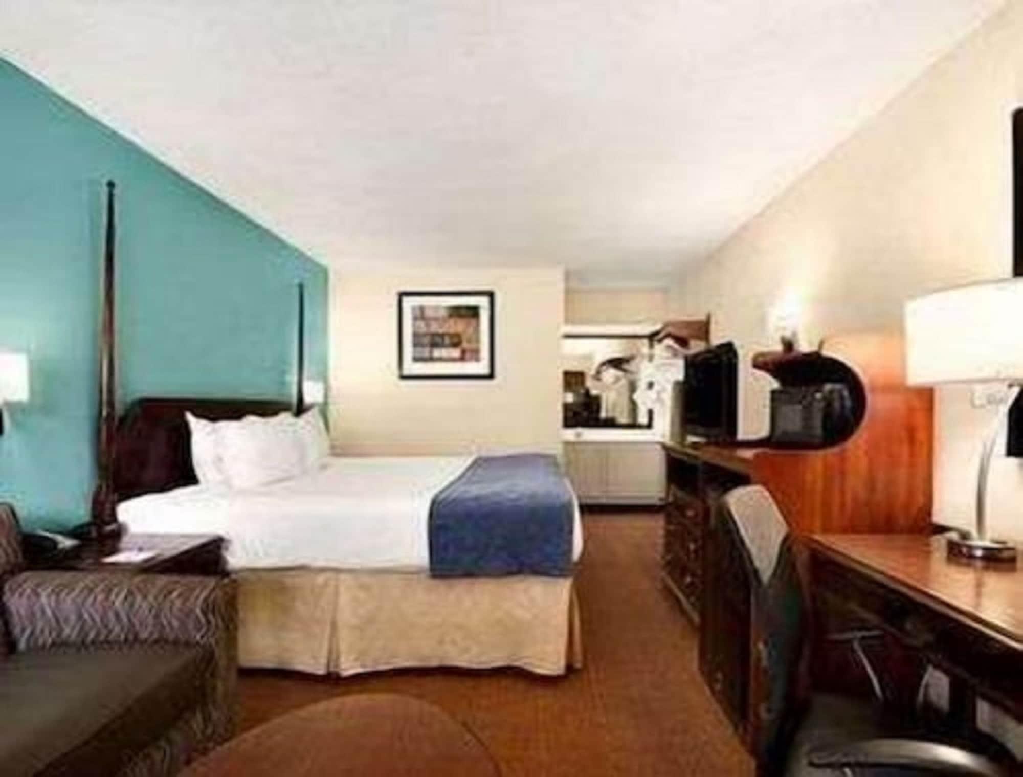 Baymont & Hotel Florence