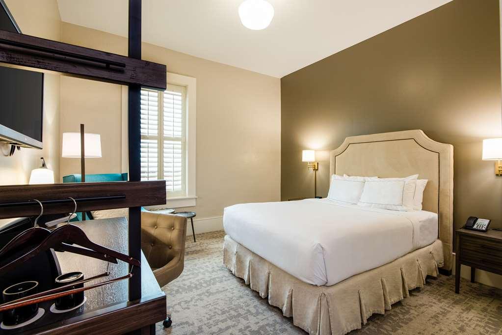 Tapestry Collection By Hilton * Florence