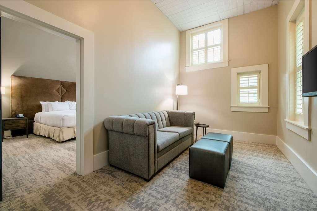 Hotel Tapestry Collection By Hilton Florence