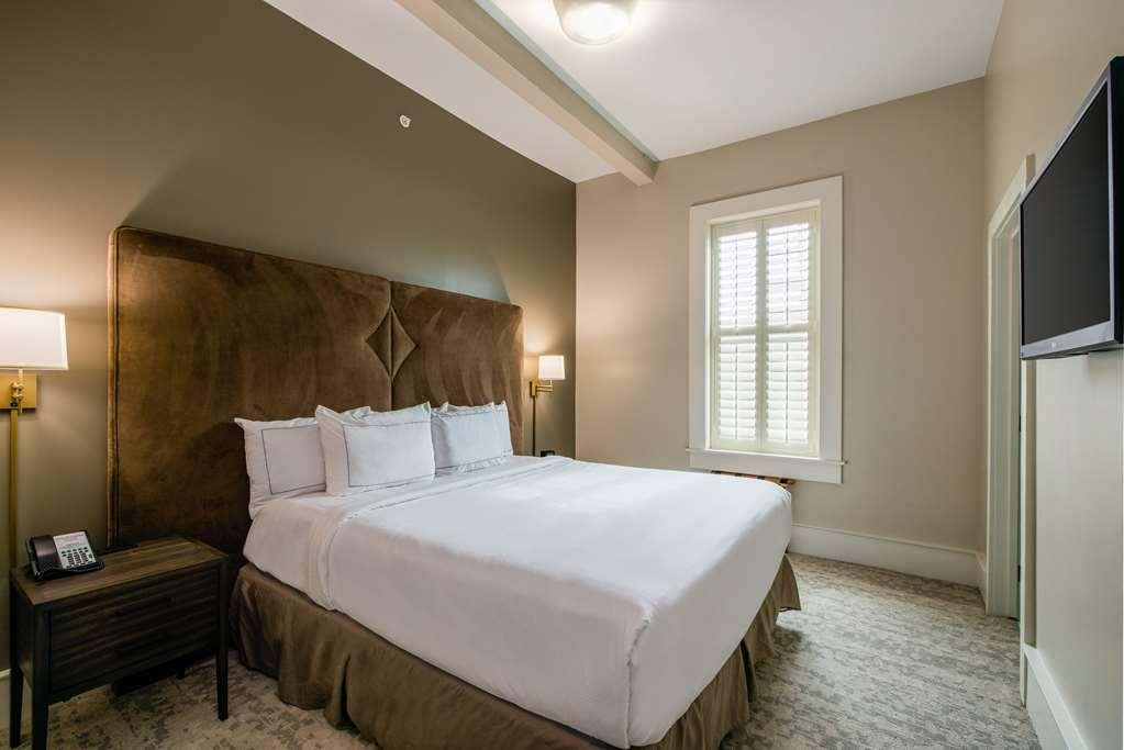 Tapestry Collection By Hilton Florence