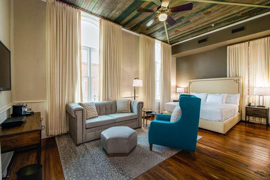 Hotel Tapestry Collection By Hilton Florence
