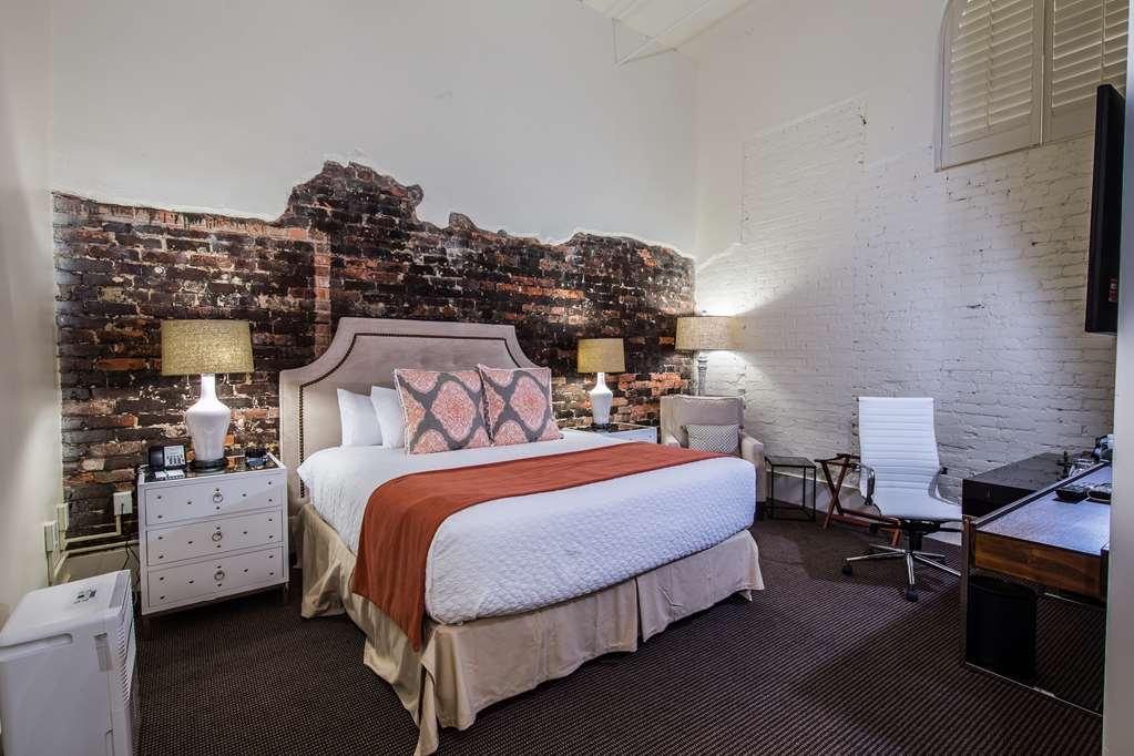 Tapestry Collection By Hilton * Florence
