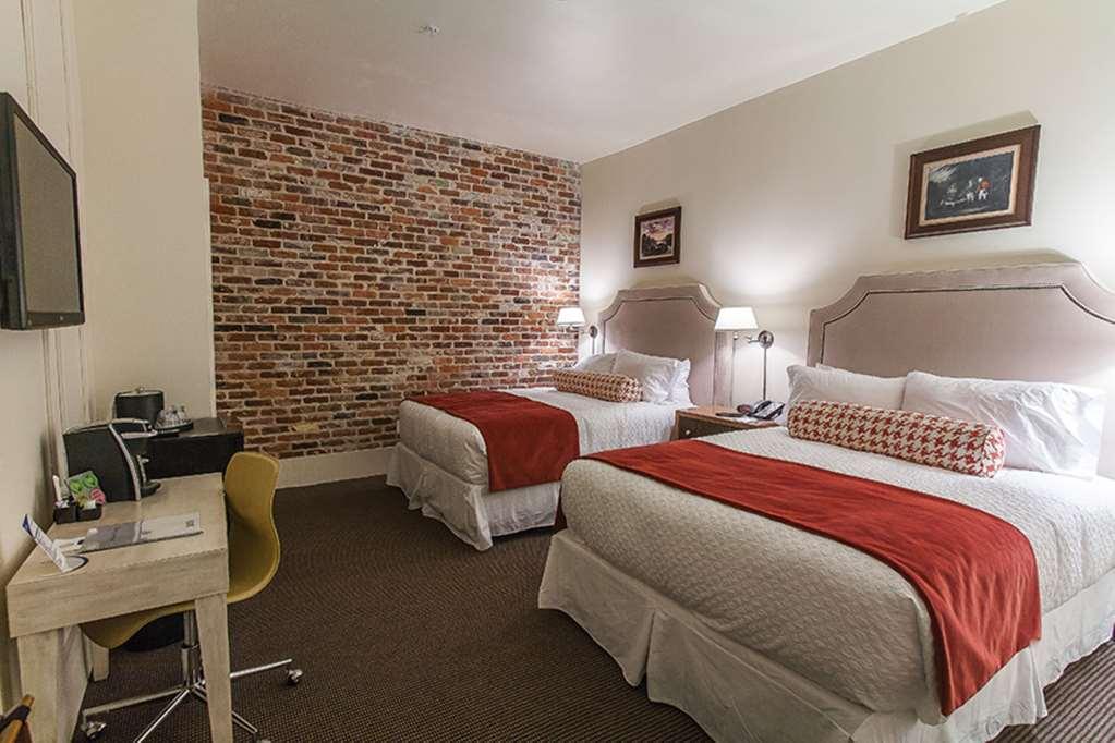 Tapestry Collection By Hilton Florence