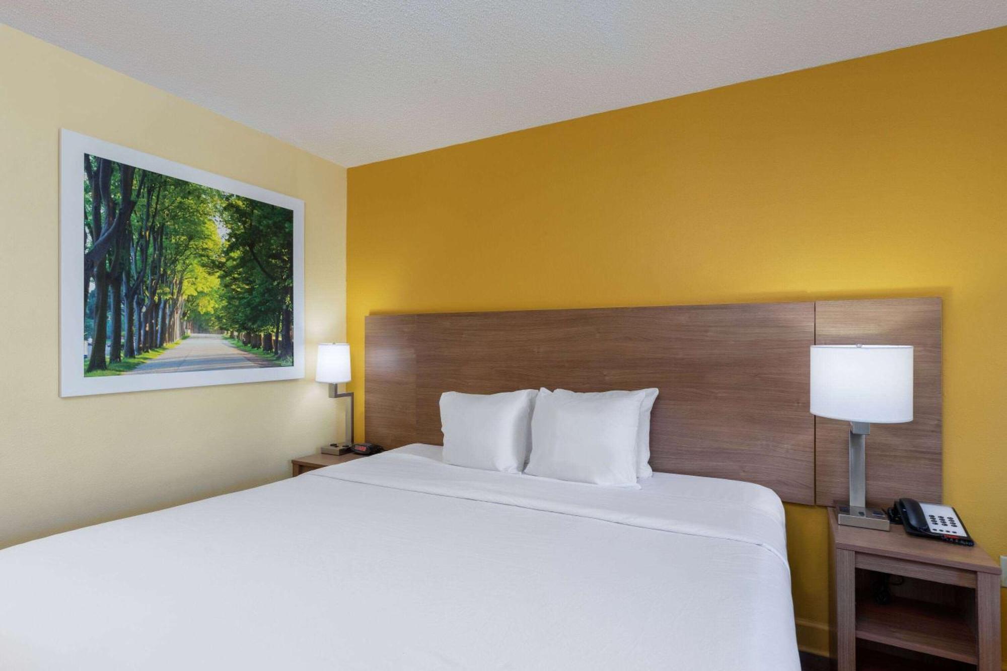 Days By Wyndham Florence/i-95 North Motel 2*