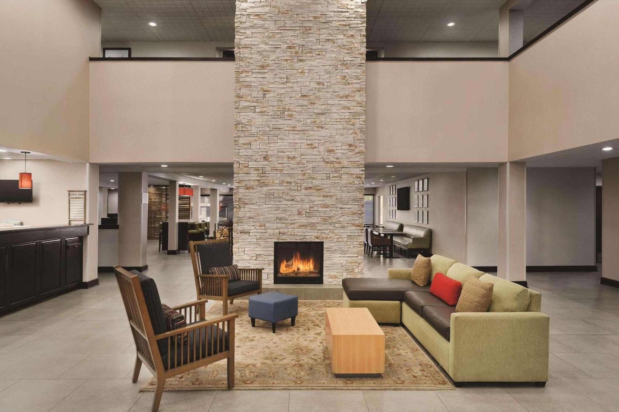Hotel Country & By Radisson, Florence, Sc