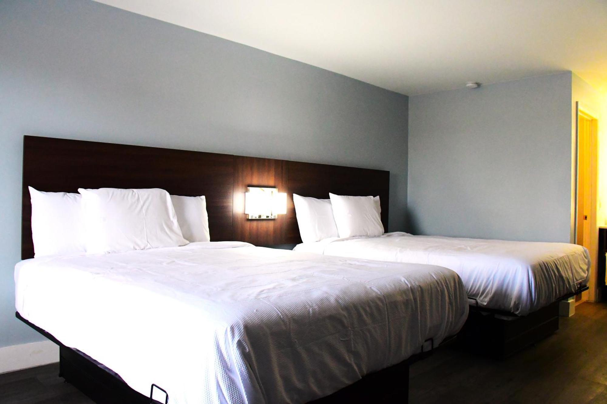 Motel And 2*