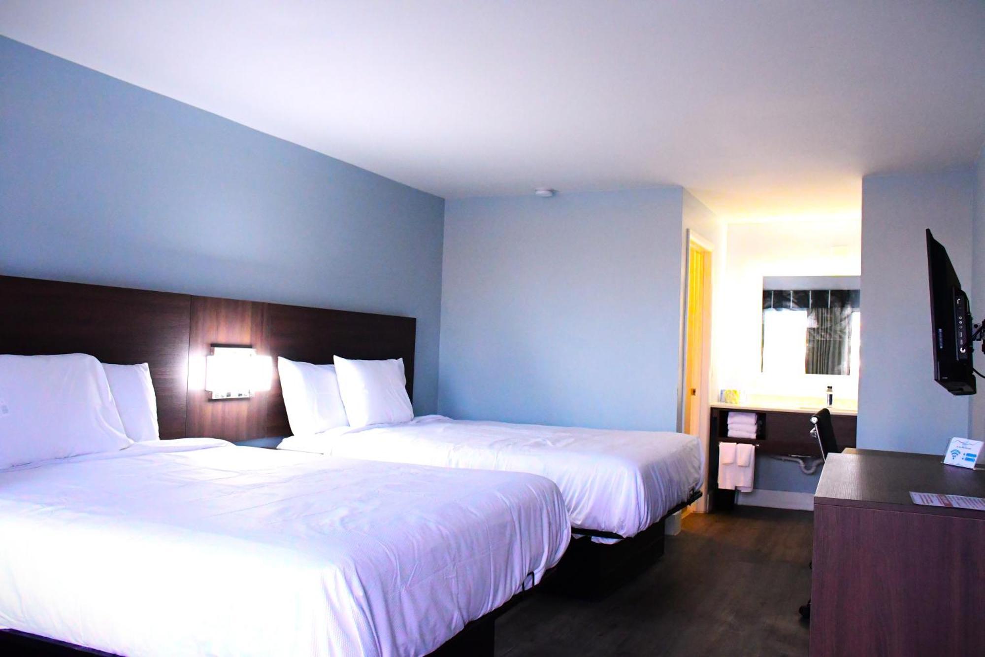 Motel And 2*