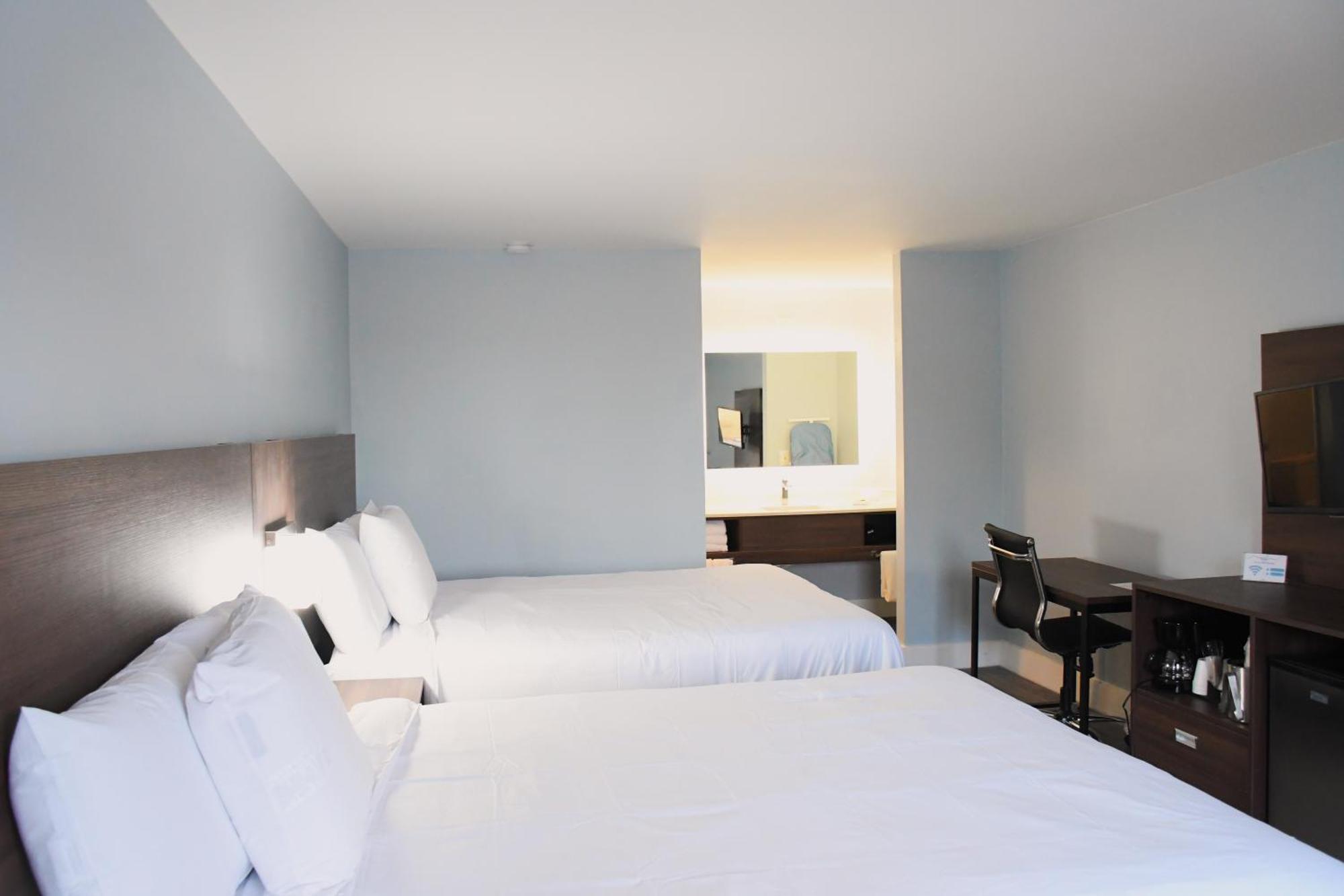 Motel And 2*