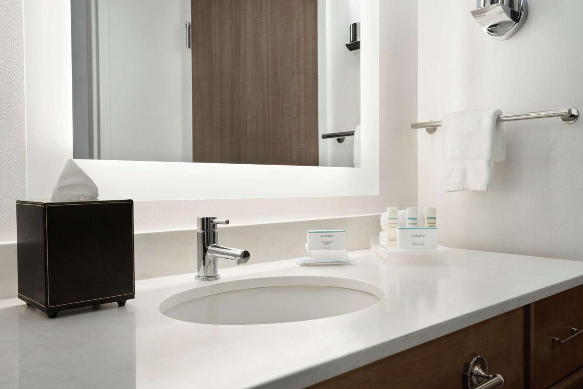 Homewood By Hilton Hotel 3*