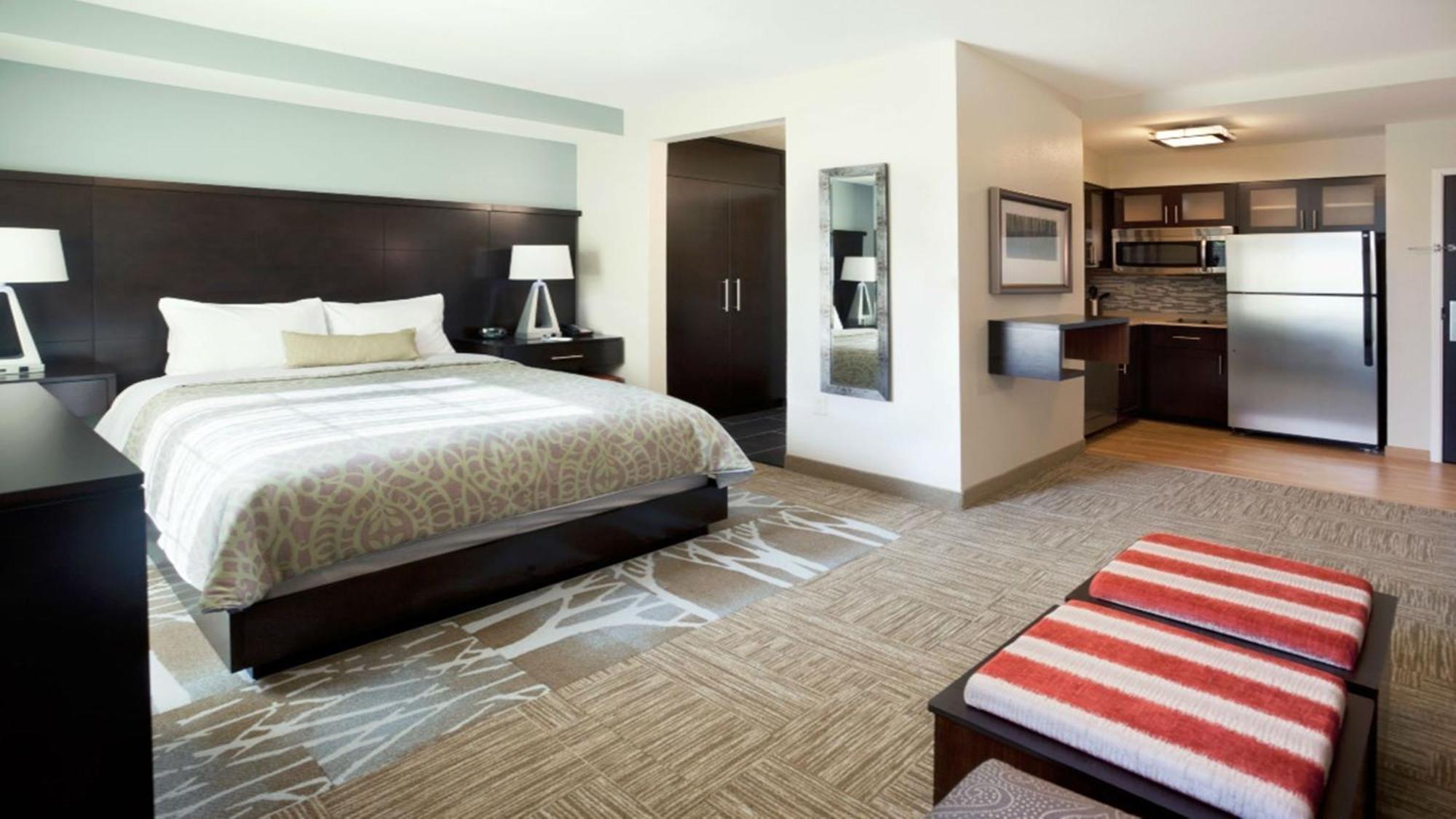 Staybridge - Center By Ihg
