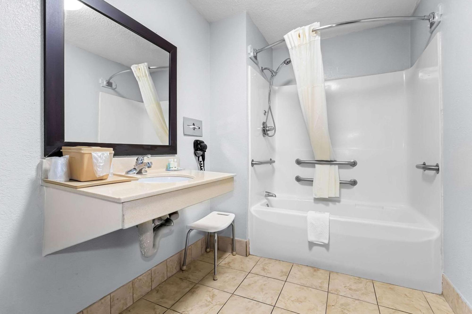 Hotel Quality & Civic Center Florence