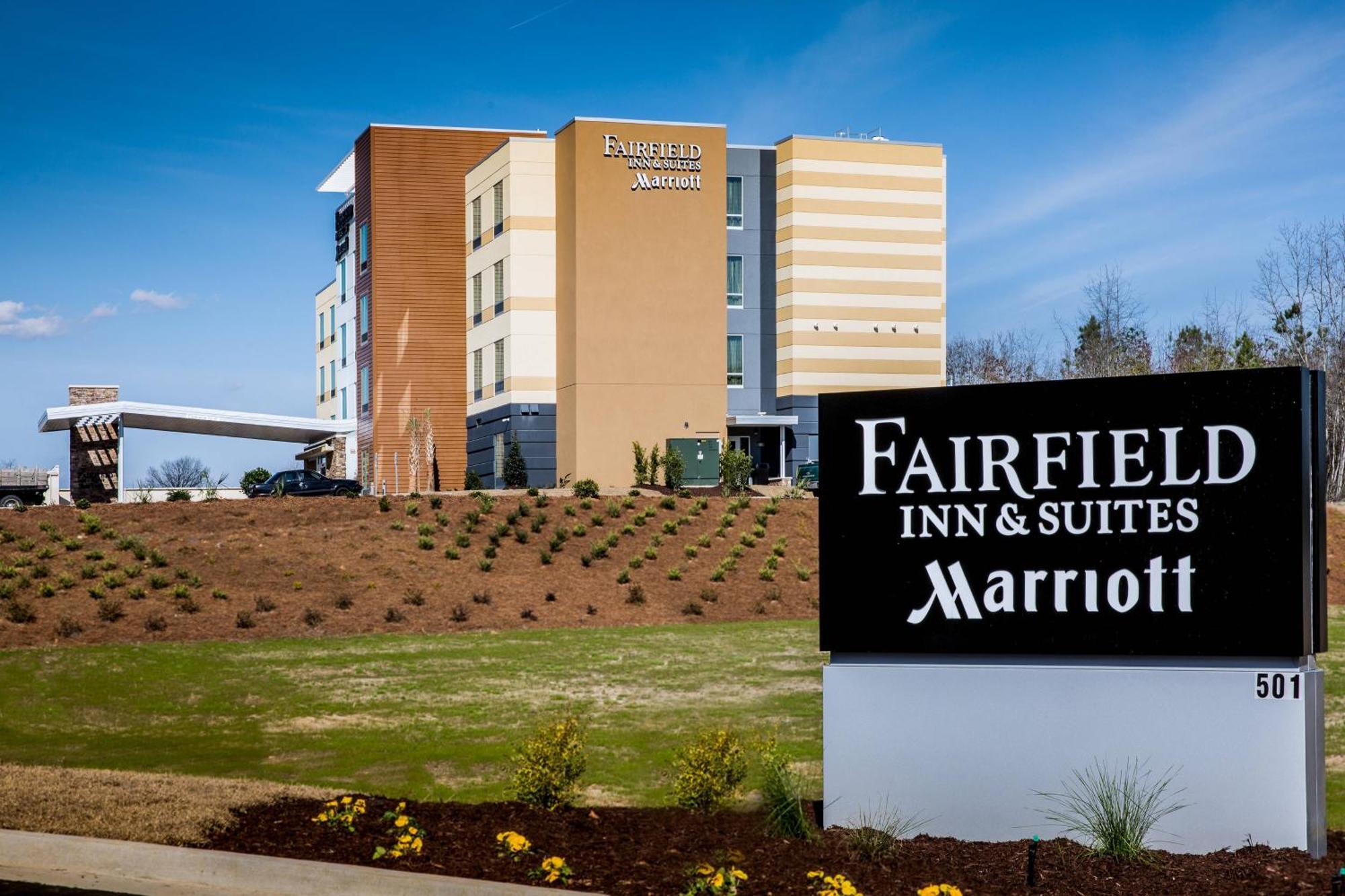 Fairfield & By Marriott I-20