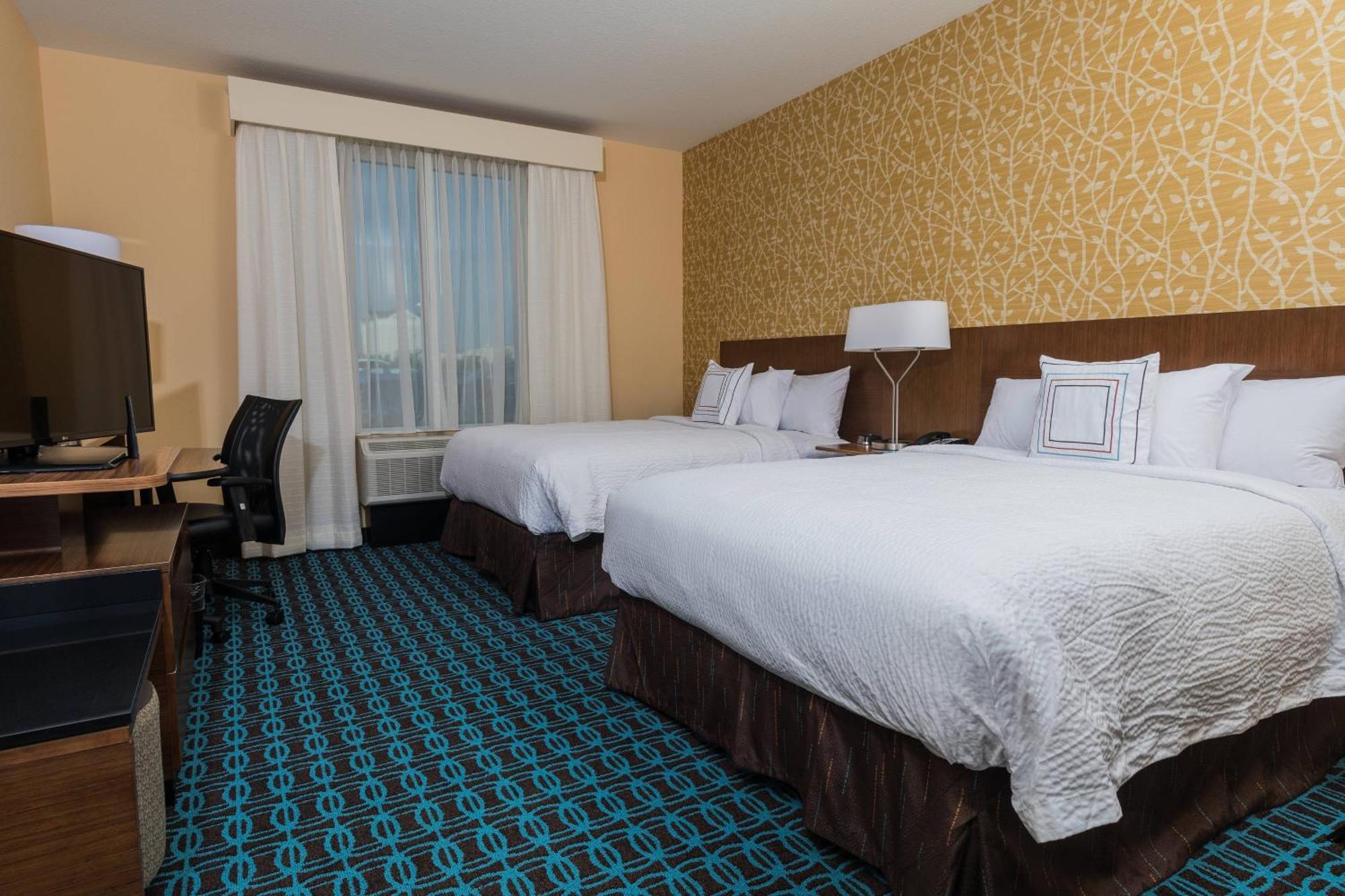 Hotel Fairfield & By Marriott I-20 3*