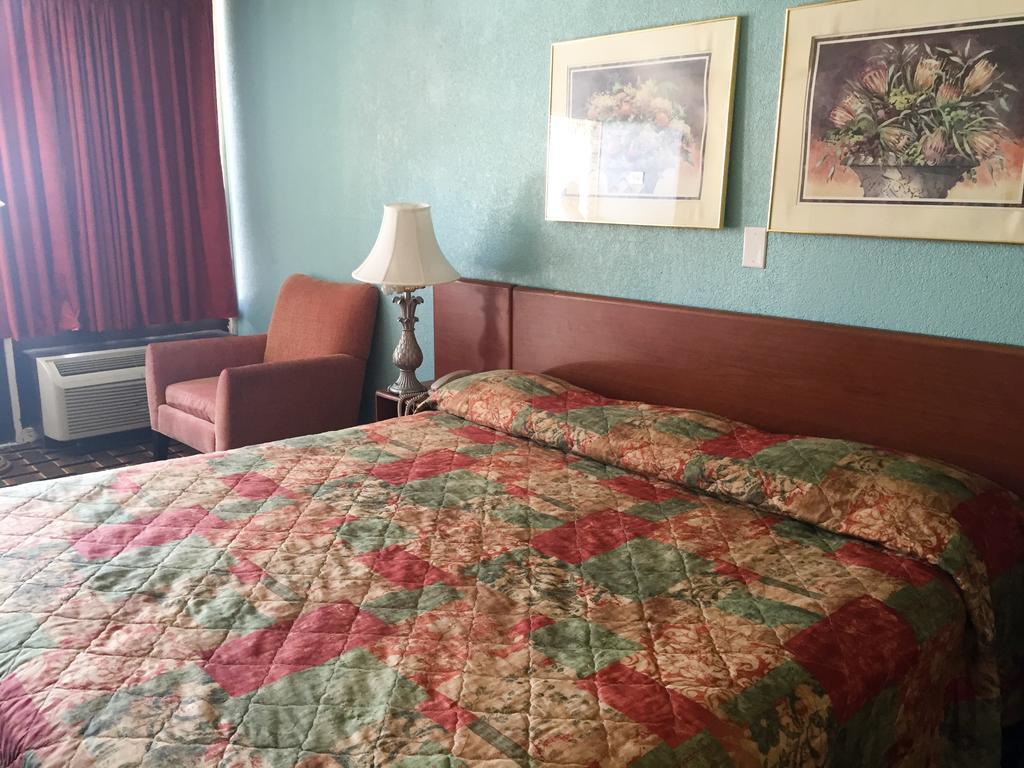 6 Historic Downtown 2*