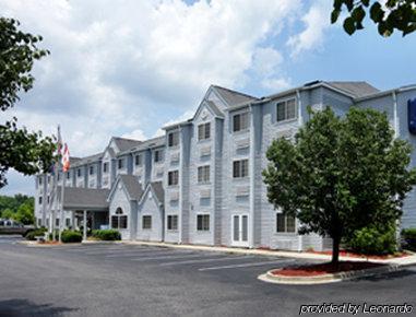 Microtel & By Wyndham Hotel 2*