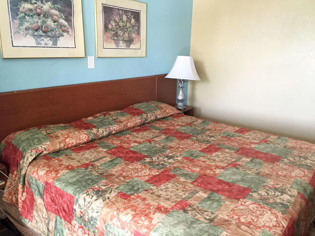 Hotel 6 Historic Downtown 2*
