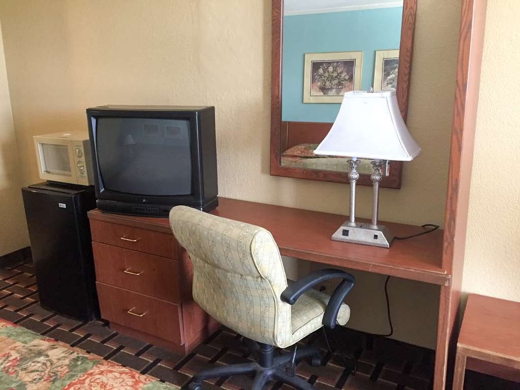 6 Historic Downtown Hotel 2*