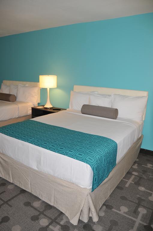 Howard Johnson By Wyndham Hotel