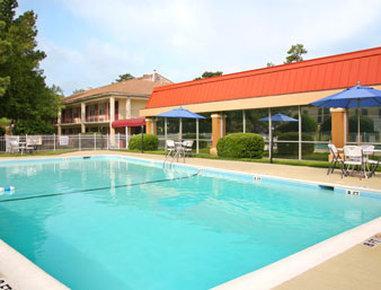 Howard Johnson By Wyndham