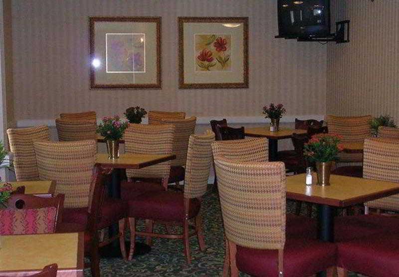 Days By Wyndham Near Civic Center 3* Florence