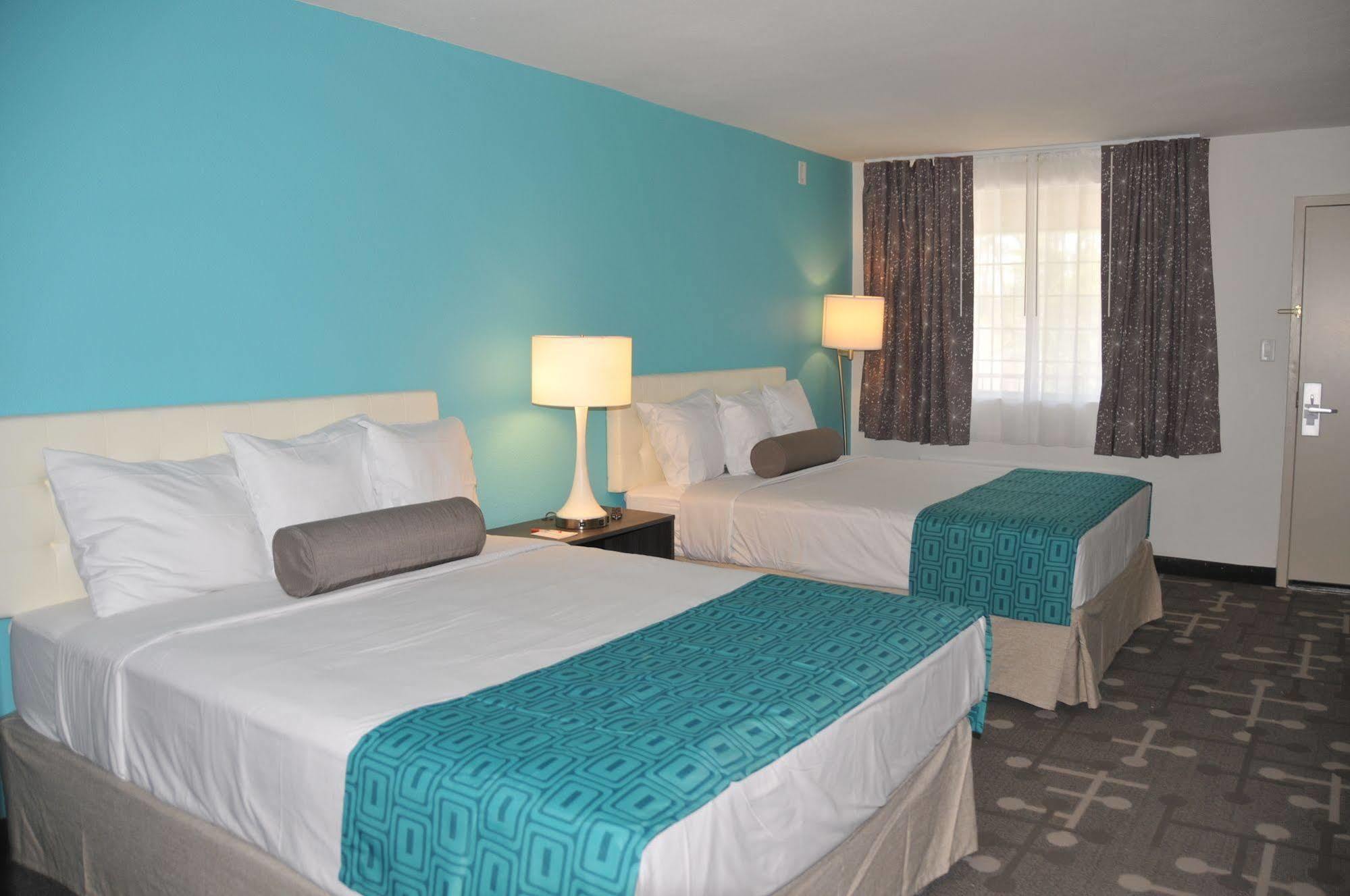 Howard Johnson By Wyndham Hotel 4*