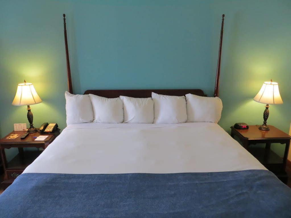 Hotel Baymont & 2*