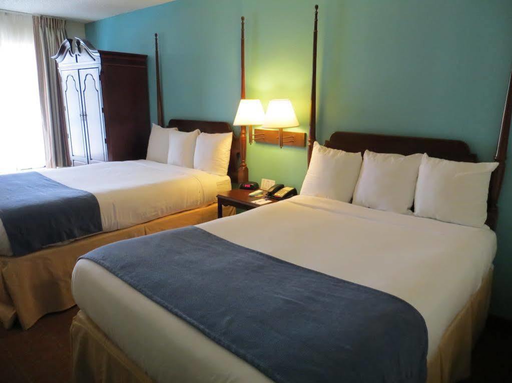 Hotel Baymont & 2*