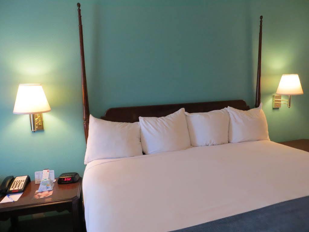 Hotel Baymont & 2*