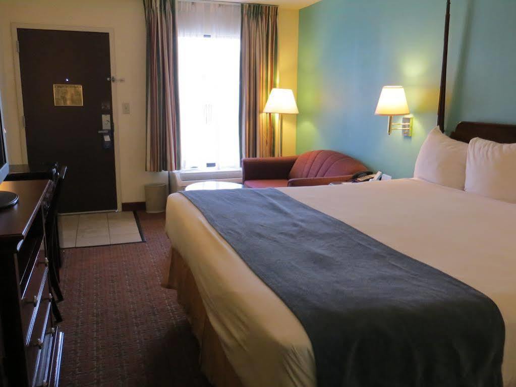 Hotel Baymont & 2*