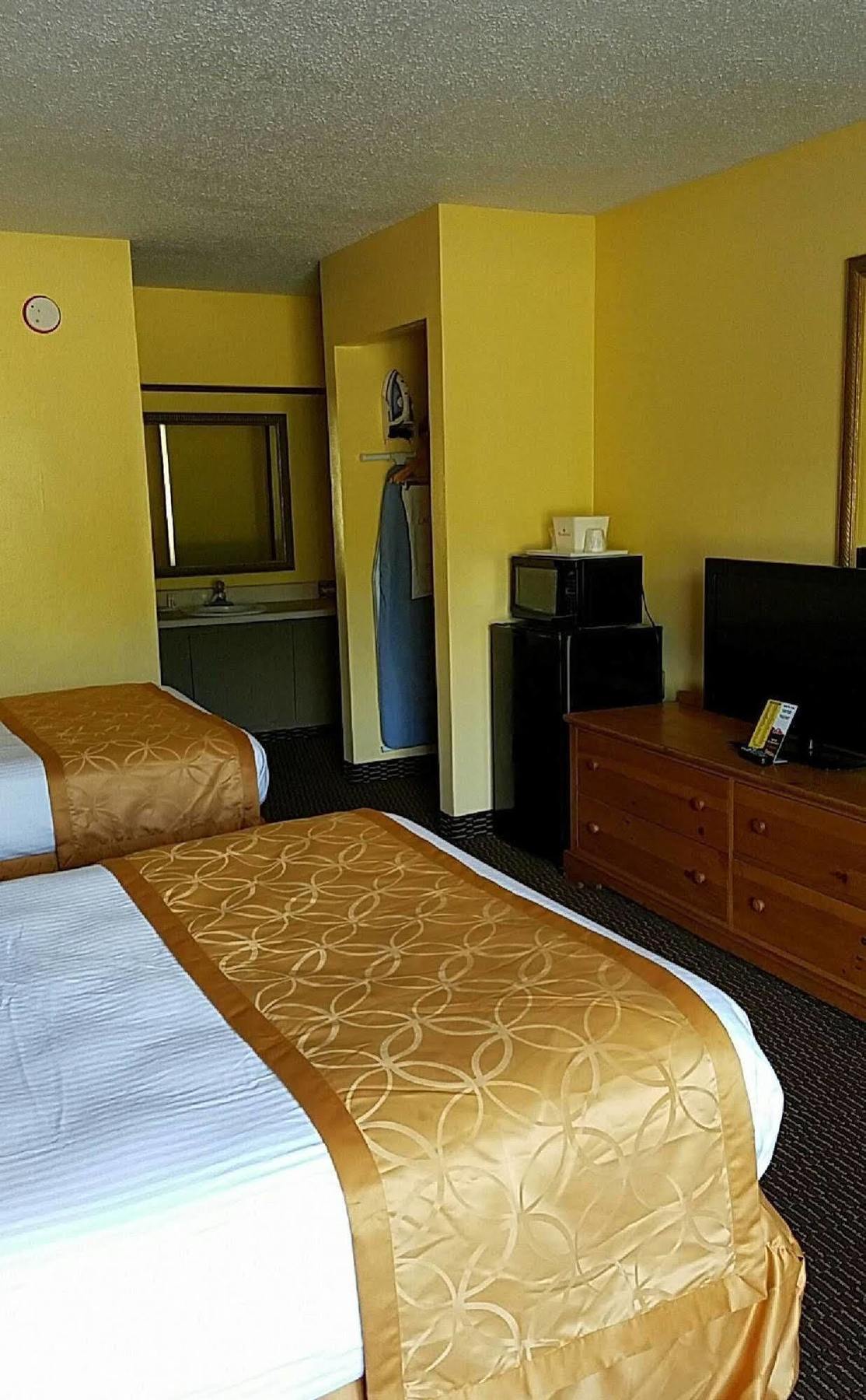 Clarion & Hotel 2*