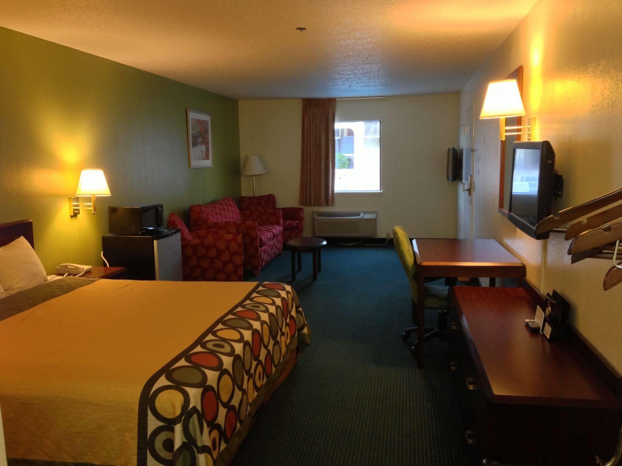 Super 8 By Wyndham
