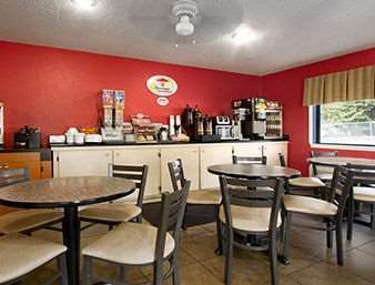Hotel Super 8 By Wyndham 2*