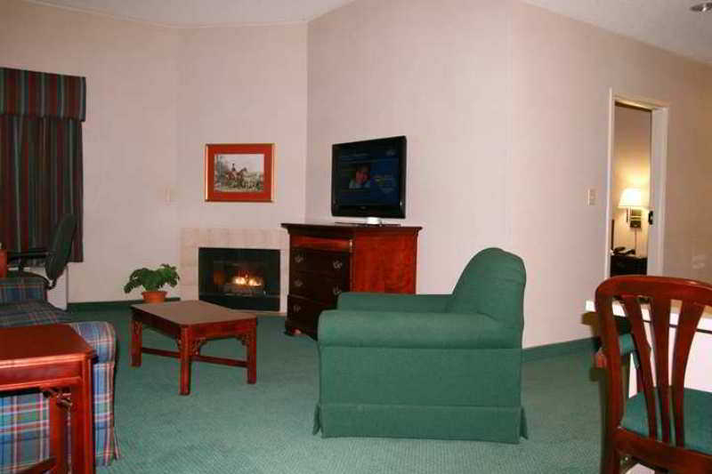 Hampton & Center Hotel 3*