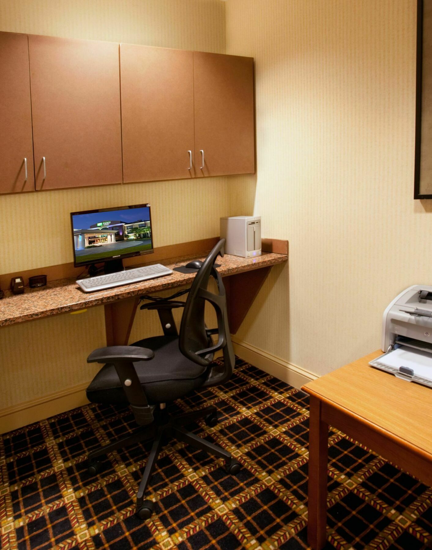 Express & I-95 & I-20 Civic Ctr By Ihg