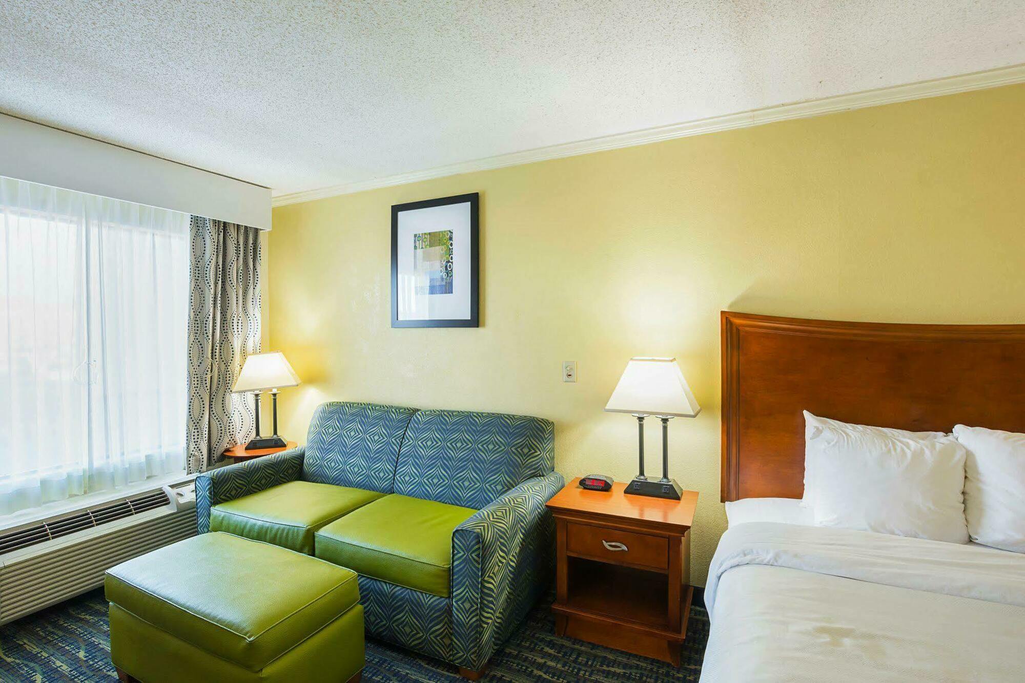 Quality & Civic Center Hotel