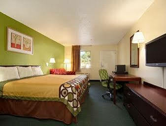Super 8 By Wyndham