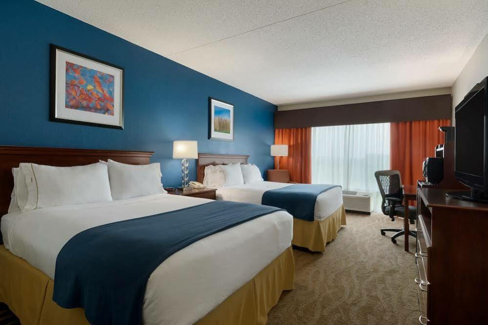 Express & By Ihg Hotel 2*
