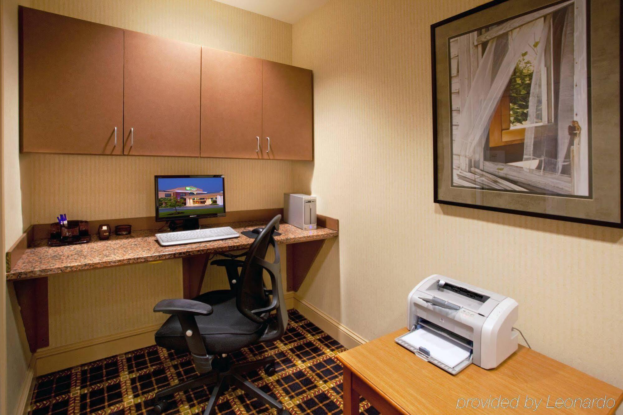 Hotel Express & I-95 & I-20 Civic Ctr By Ihg